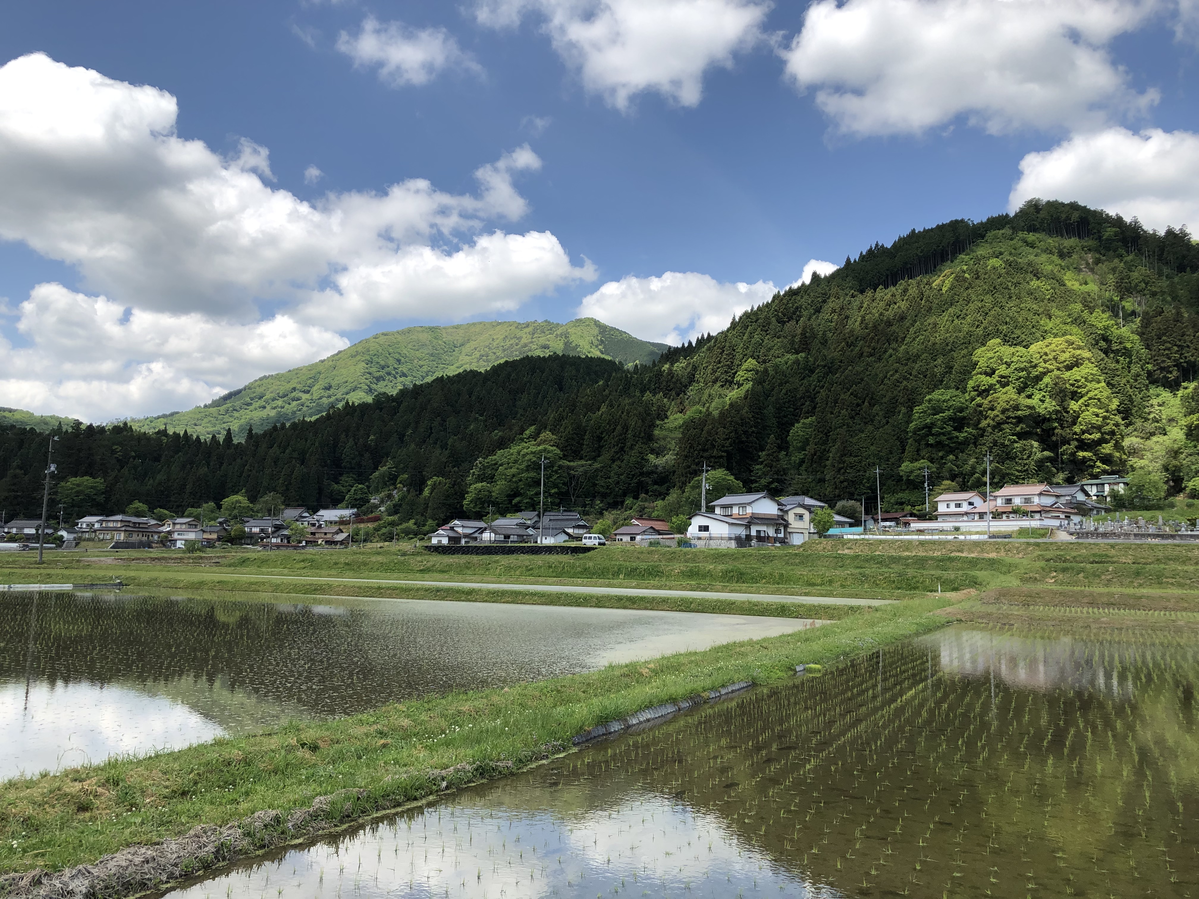 岡山県新見市の農村風景